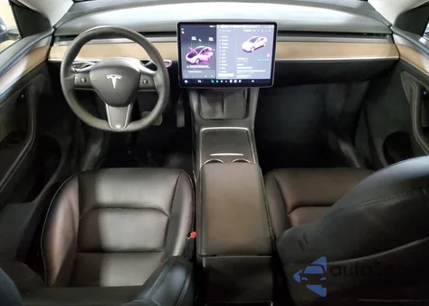 2024 Tesla Model Y из США, поврежденный, VIN 7SAYGDEE4RA245215